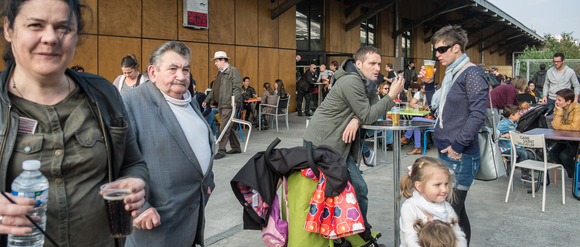 Dimanche 20 avril 2014, 18:05, café de la Gare Saint-Sauveur, Lille