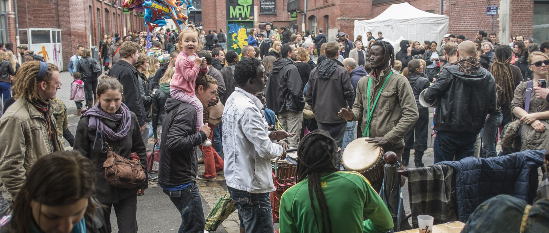 Jeudi 1er mai 2014, 16:55, rue des Sarrazins, Wazemmes, Lille