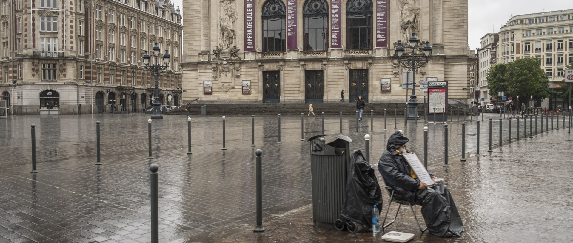 Jeudi 8 mai 2014, 17:56, place du Théâtre, Lille