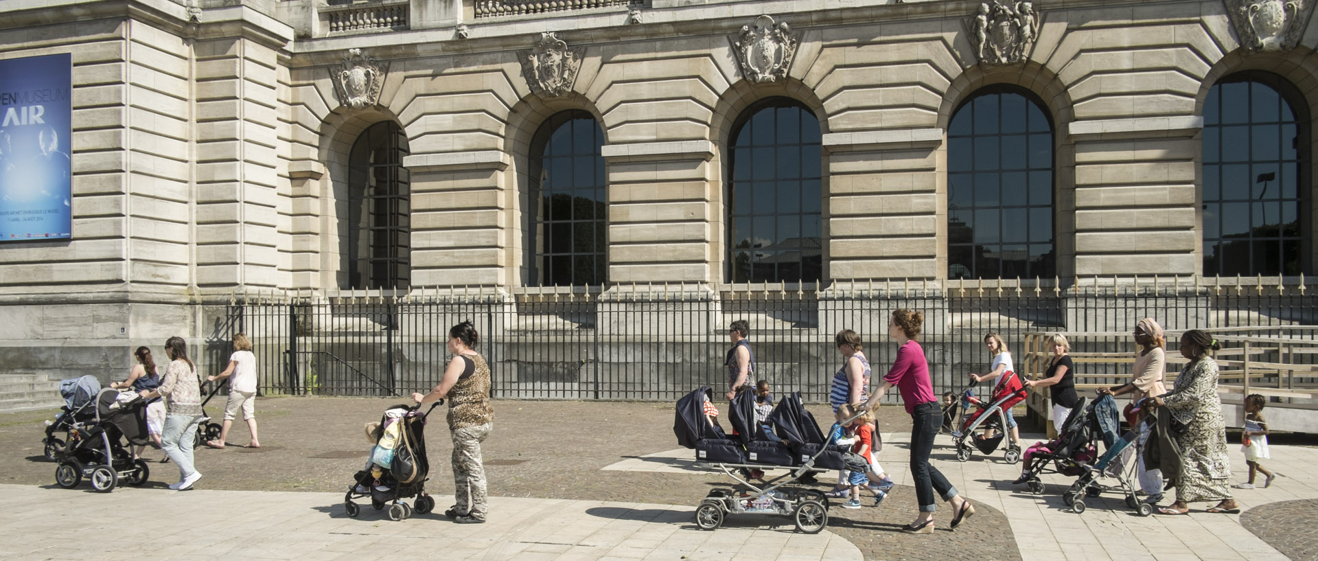 Lundi 19 mai 2014, 19:16, place de la République, Lille