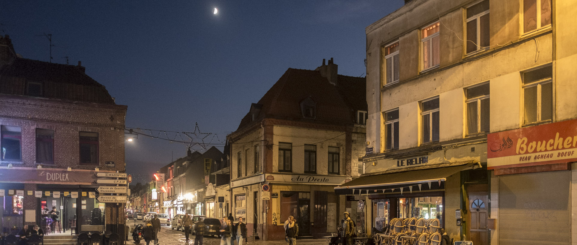 Jeudi 30 octobre 2014, 18:09, place de la Nouvelle Aventure, Wazemmes, Lille