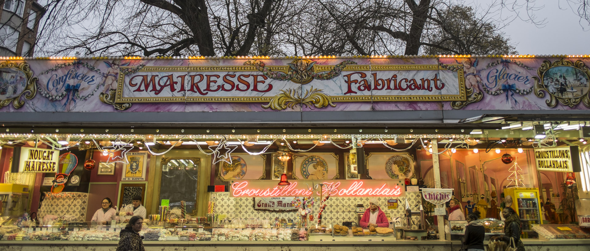 Jeudi 4 décembre 2014, 16:06, place Richebé, Lille