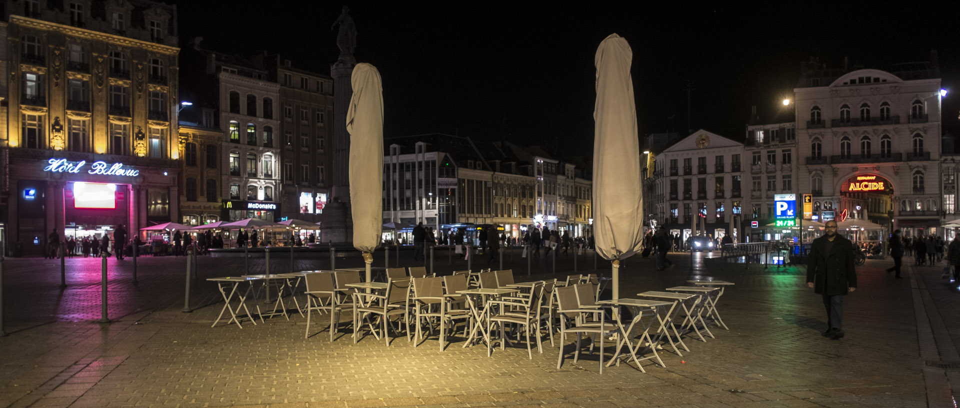 Samedi 24 janvier 2015, 18:53, place du Général-de-Gaulle, Lille