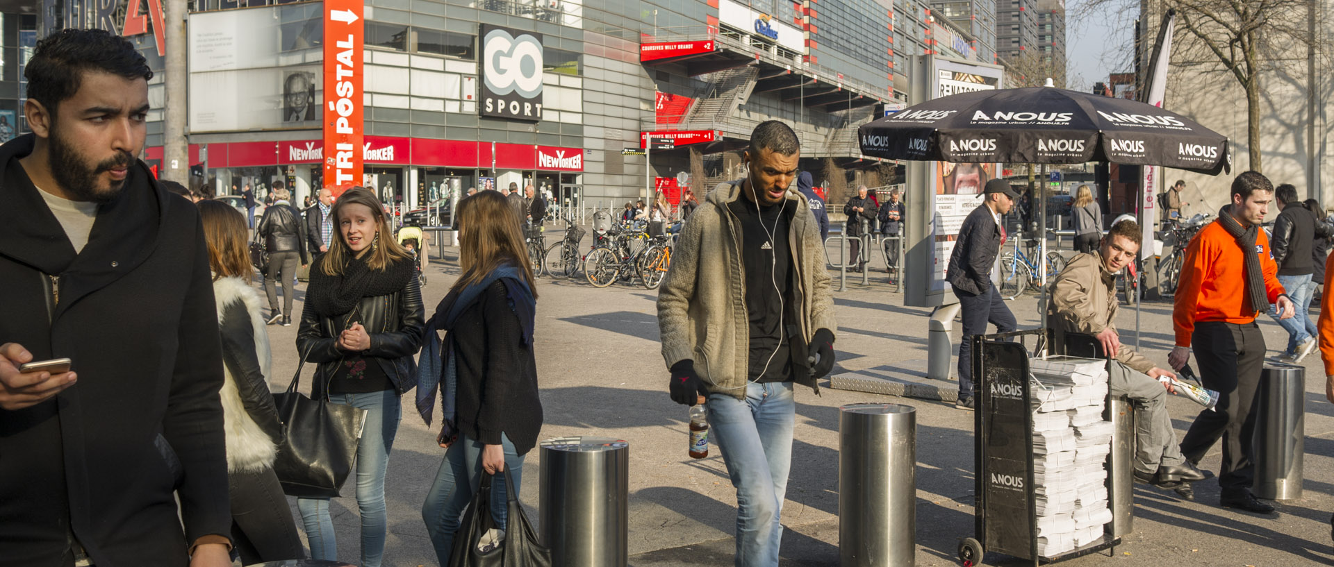 Mardi 17 mars 2015, 16:38, place des Buisses, Lille