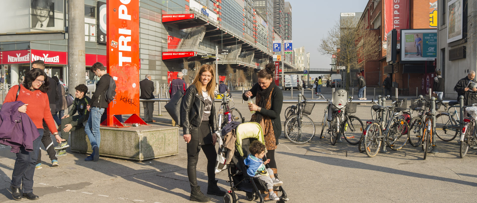 Mardi 17 mars 2015, 16:40, place des Buisses, Lille