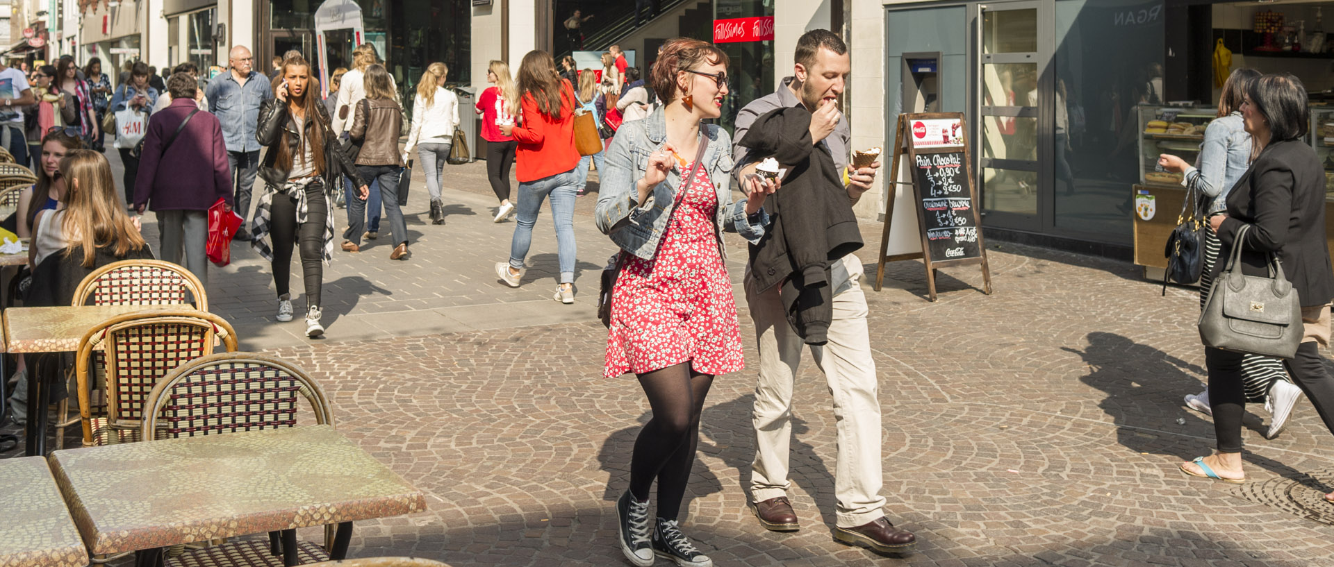 Jeudi 23 avril 2015, 16:32, rue de Béthune, Lille