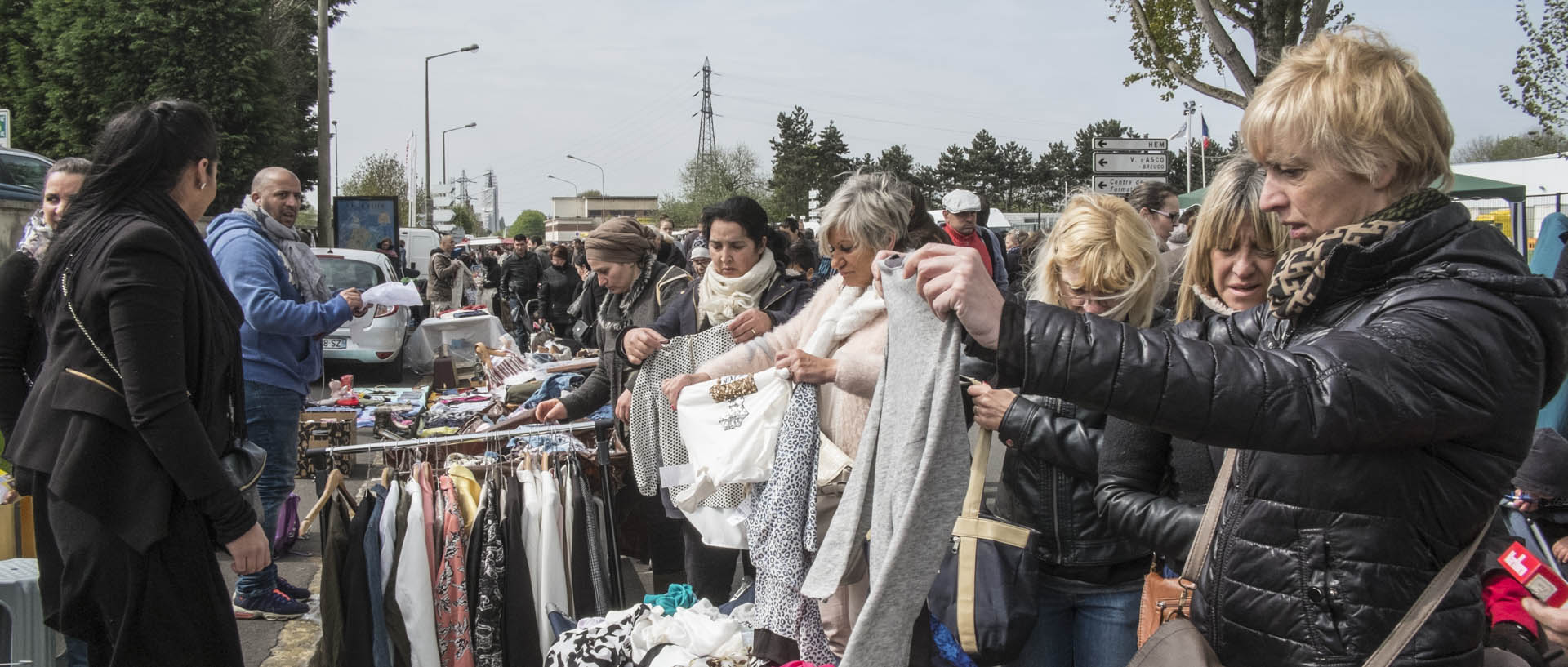 Vendredi 1er mai 2015, 11:47, avenue Georges Hannart, Croix