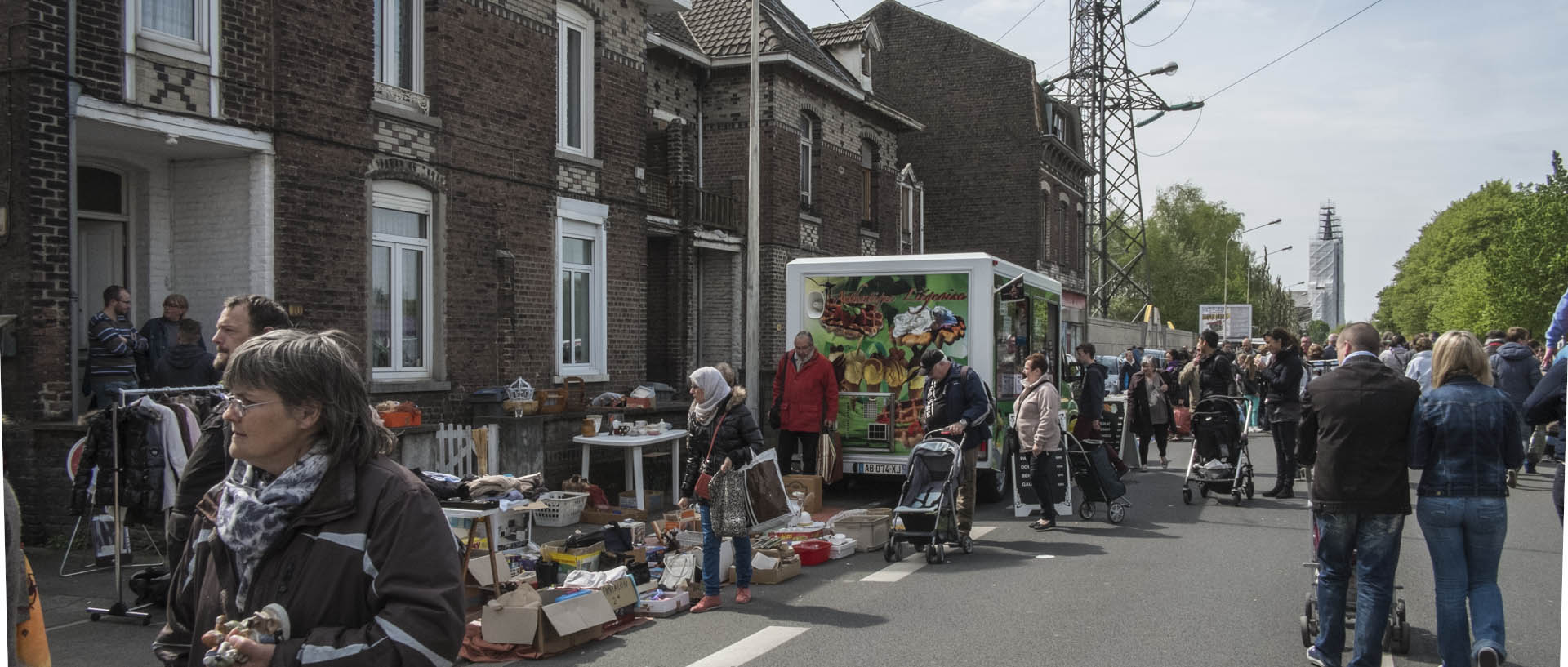 Vendredi 1er mai 2015, 12:04, avenue Jean-Paul-Sartre, Wasquehal