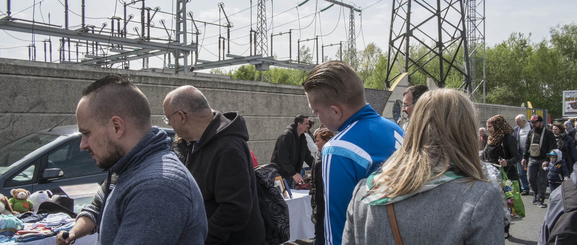 Vendredi 1er mai 2015, 12:05, avenue Jean-Paul-Sartre, Wasquehal