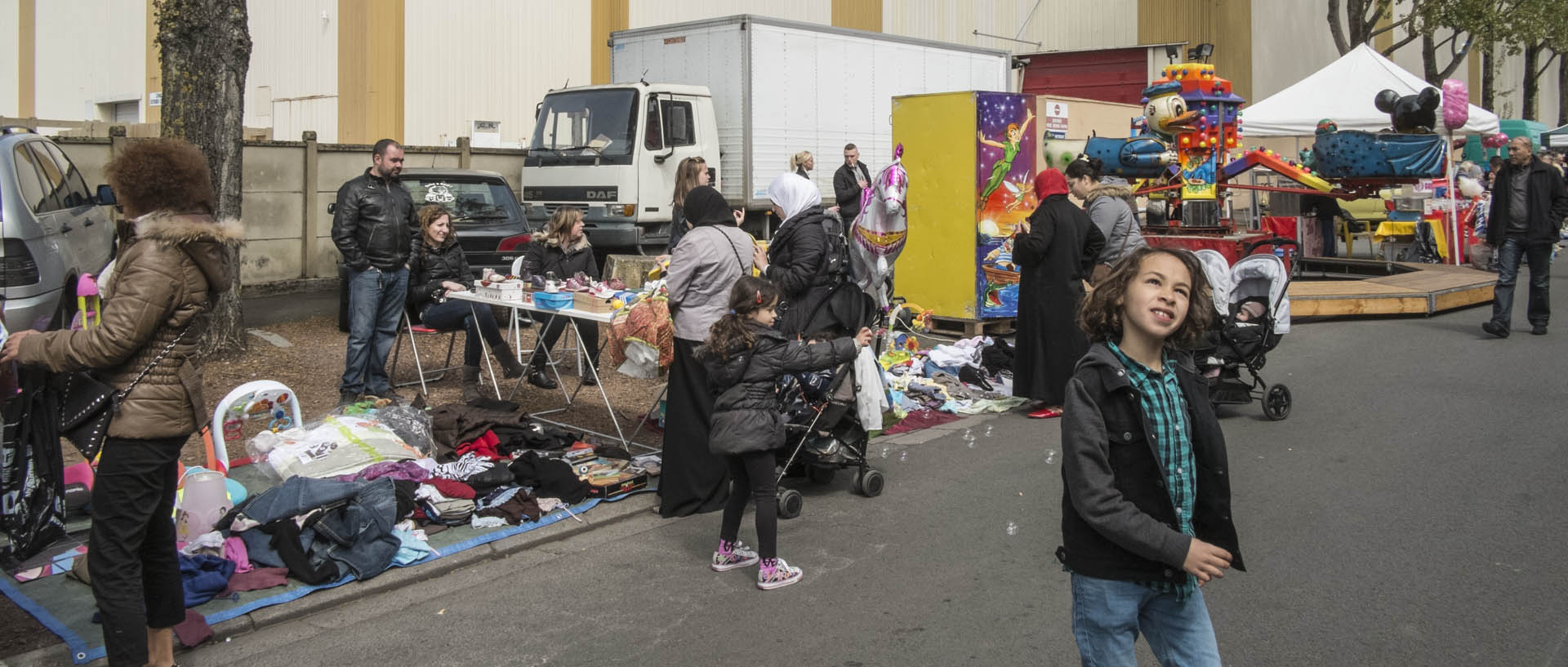 Vendredi 1er mai 2015, 12:42, avenue Georges-Hannart, Croix