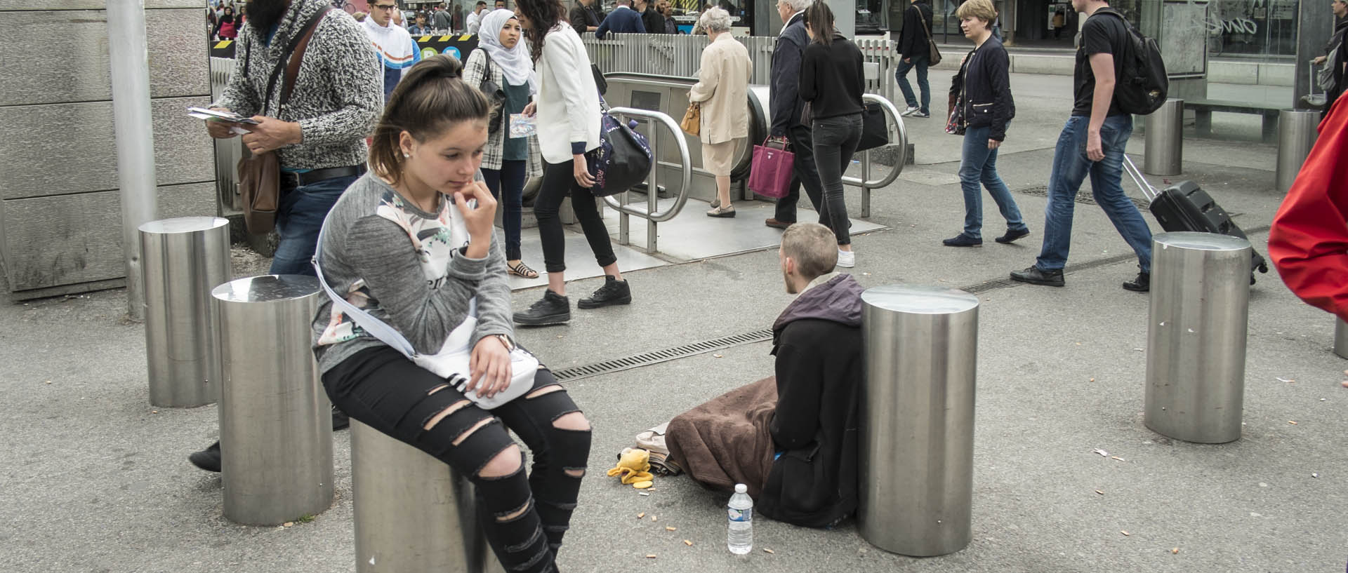 Lundi 15 juin 2015, 16:54, place des Buisses, Lille