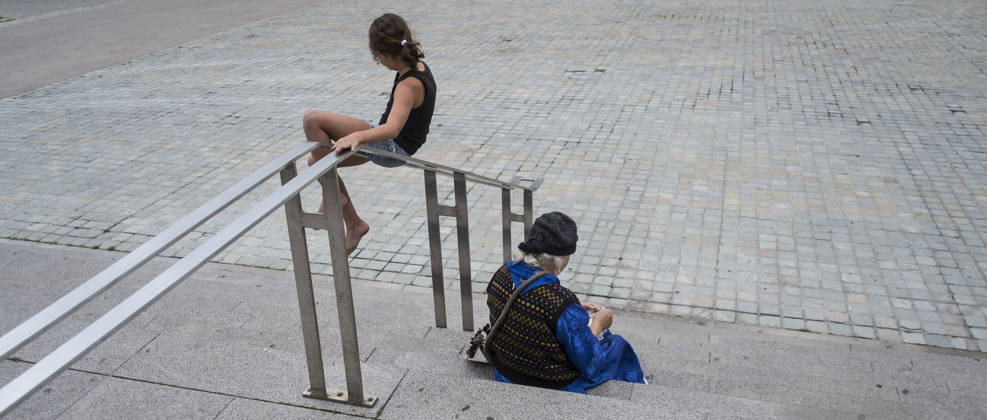 Lundi 20 juillet 2015, 18:06, parvis de la cathédrale de la Treille, Lille