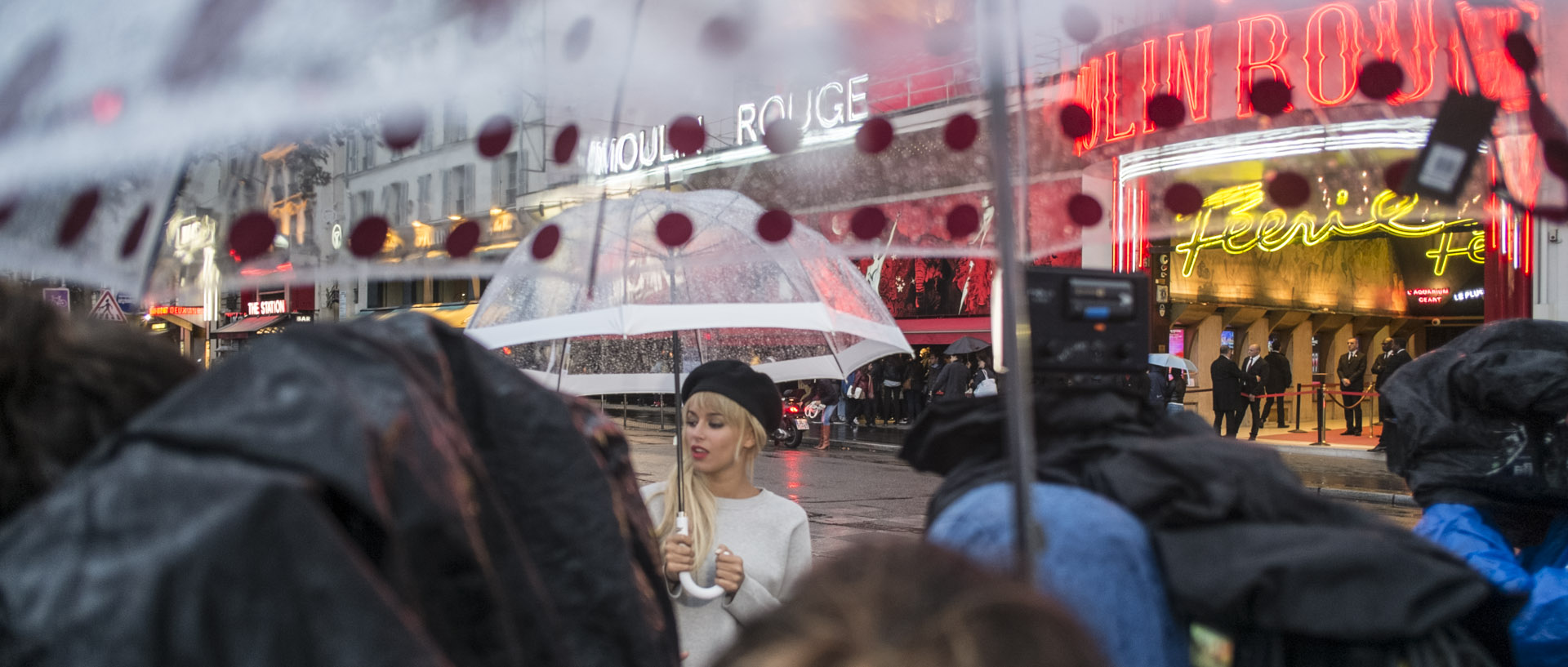 Mardi 22 septembre 2015, 19:48, Moulin Rouge, boulevard de clichy, Paris