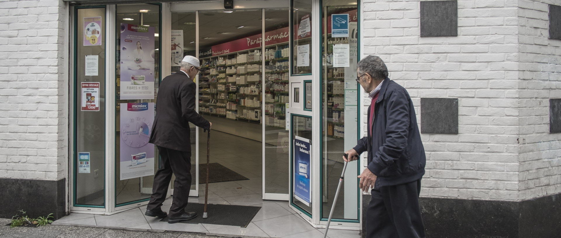 Mardi 6 octobre 2015, 12:20, rue Pierre-Motte, Roubaix