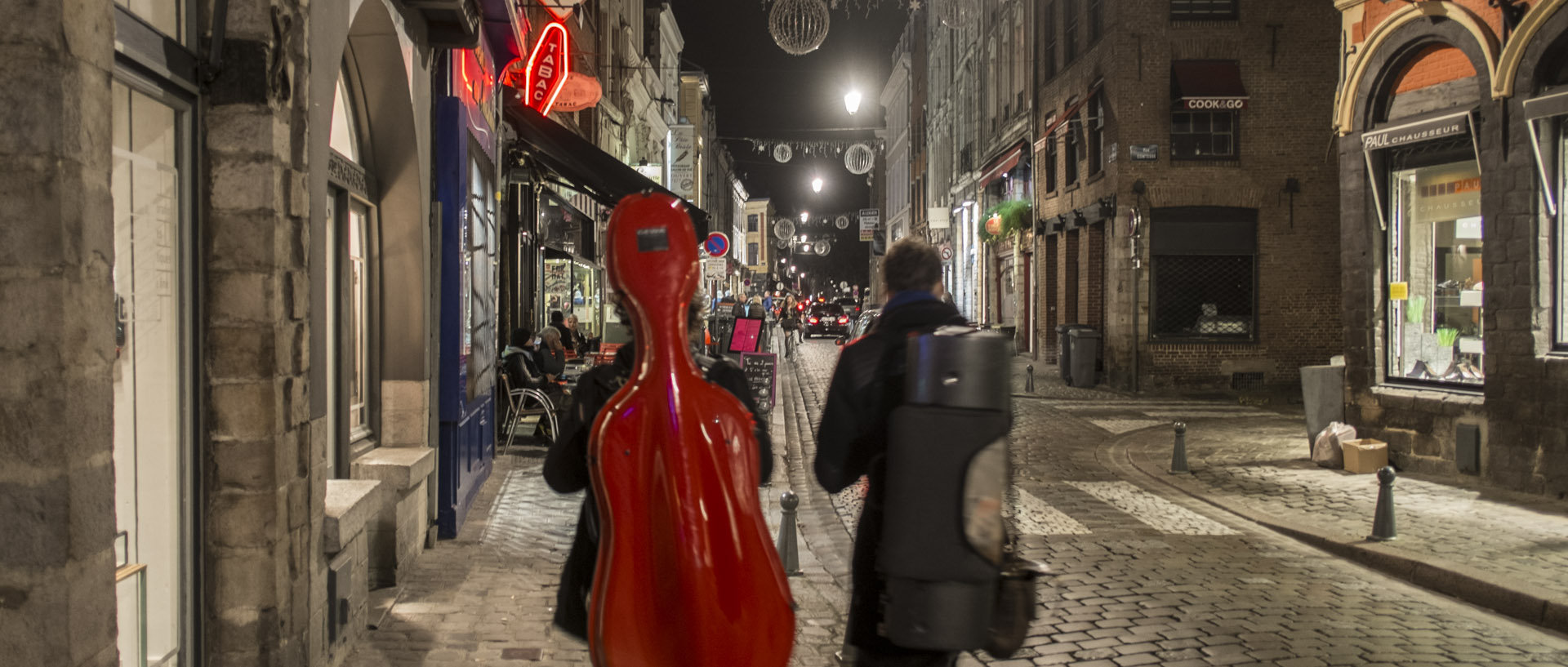 Jeudi 12 novembre 2015, 18:53, rue de la Monnaie, Lille