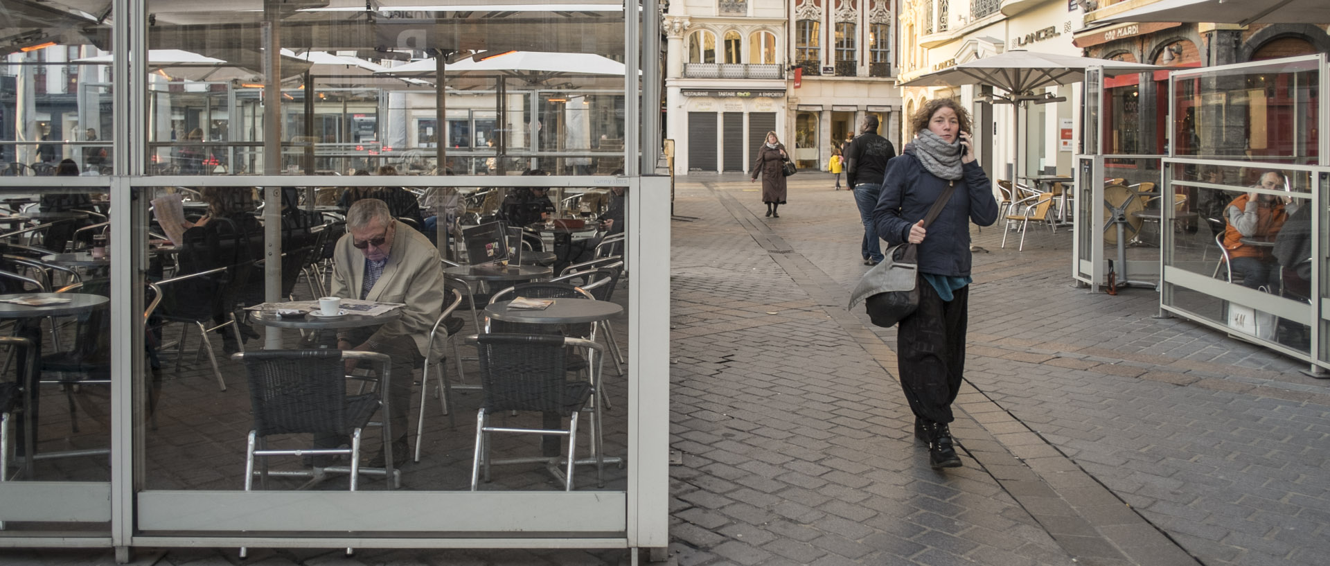 Mercredi 18 novembre 2015, 16:16, place du Général-de-Gaulle, Lille