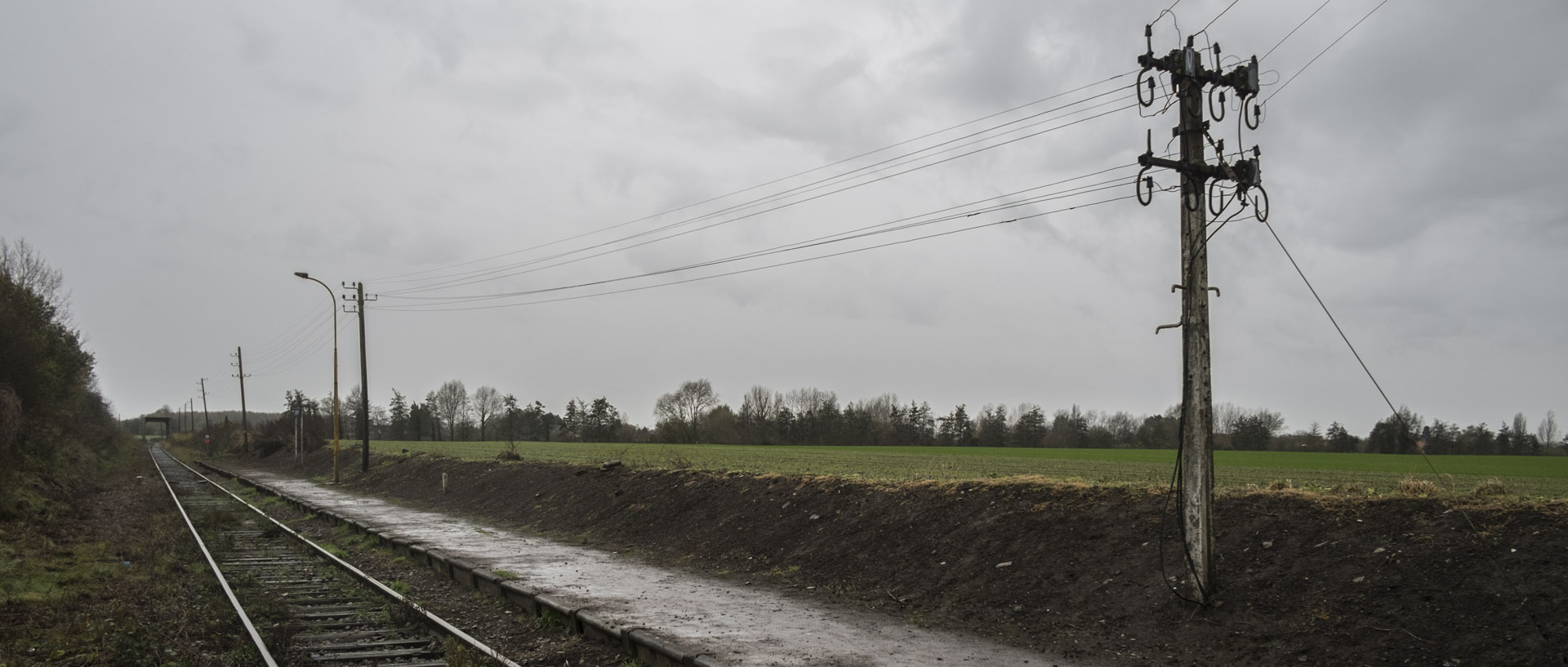 Vendredi 20 novembre 2015, 12:33, gare à Quesnoy sur Deûle