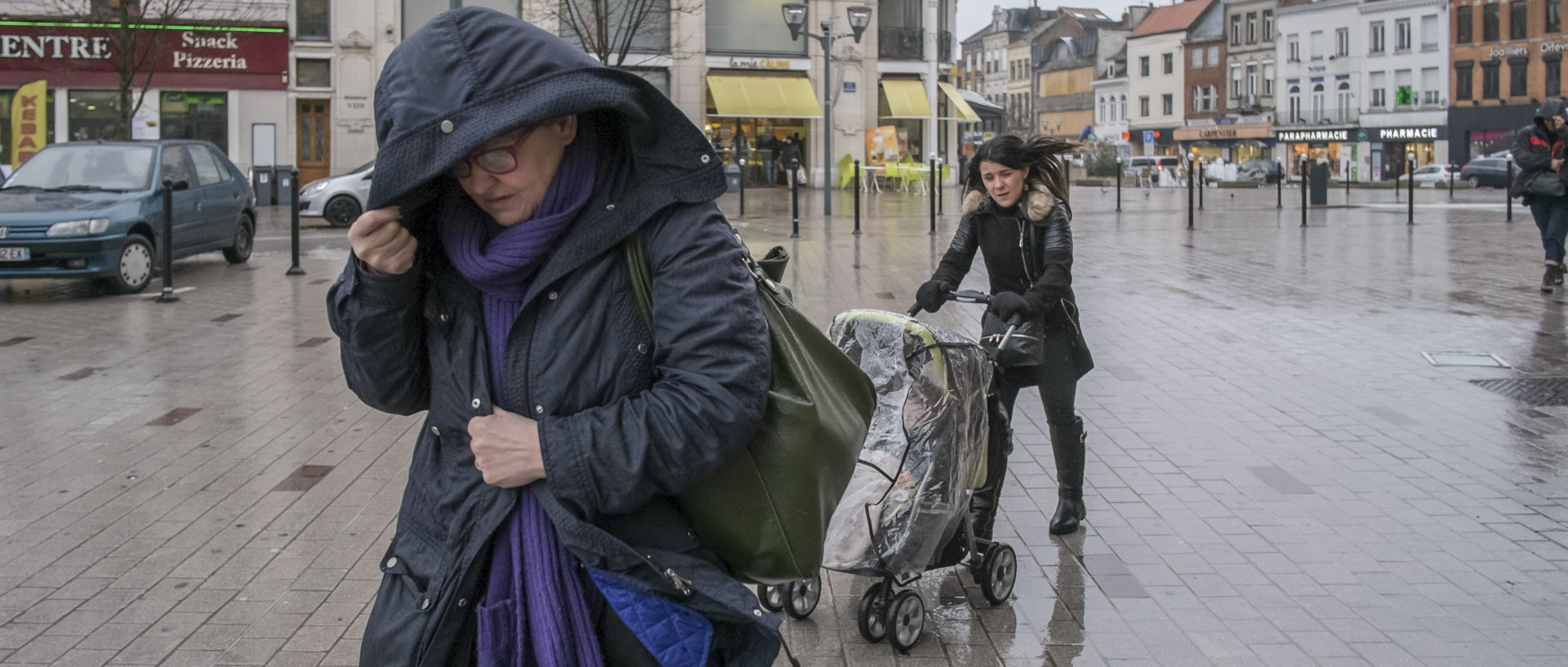 Mardi 24 novembre 2015, 11:20, parvis Saint-Christophe, Tourcoing