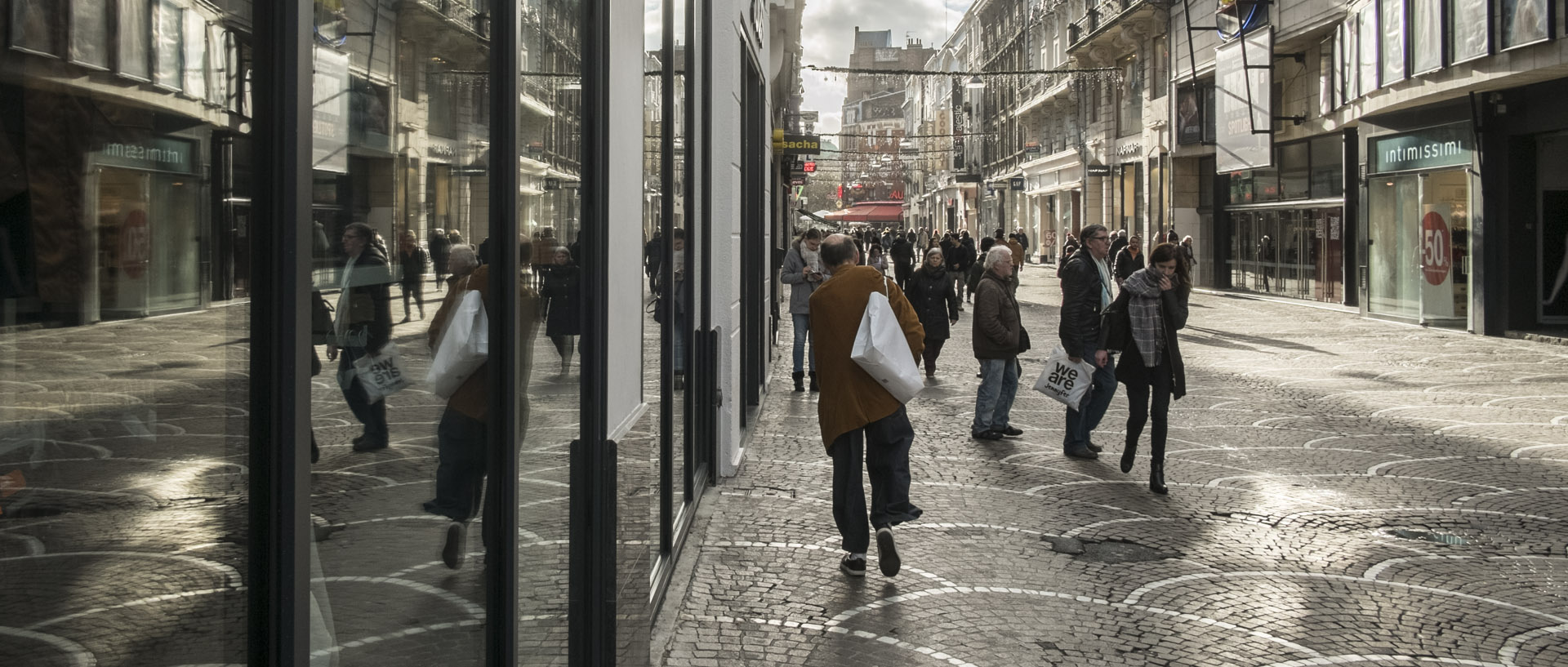 Jeudi 14 janvier 2016, 14:42, rue de Béthune, Lille