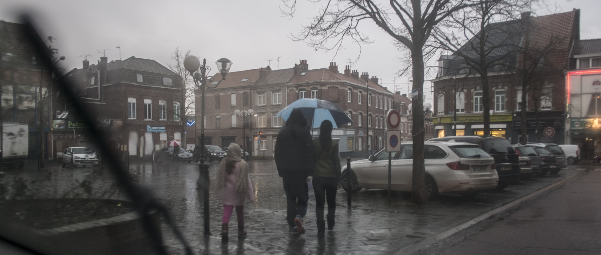 Mercredi 10 février 2016, 17:17, place de la Liberté, Croix