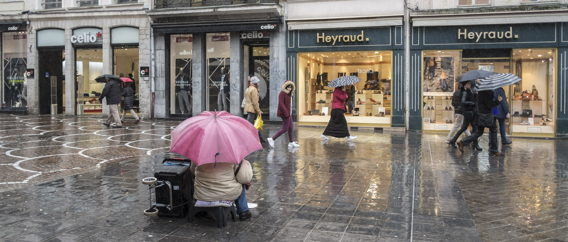 Lundi 22 février 2016, 14:53, rue de Béthune, Lille