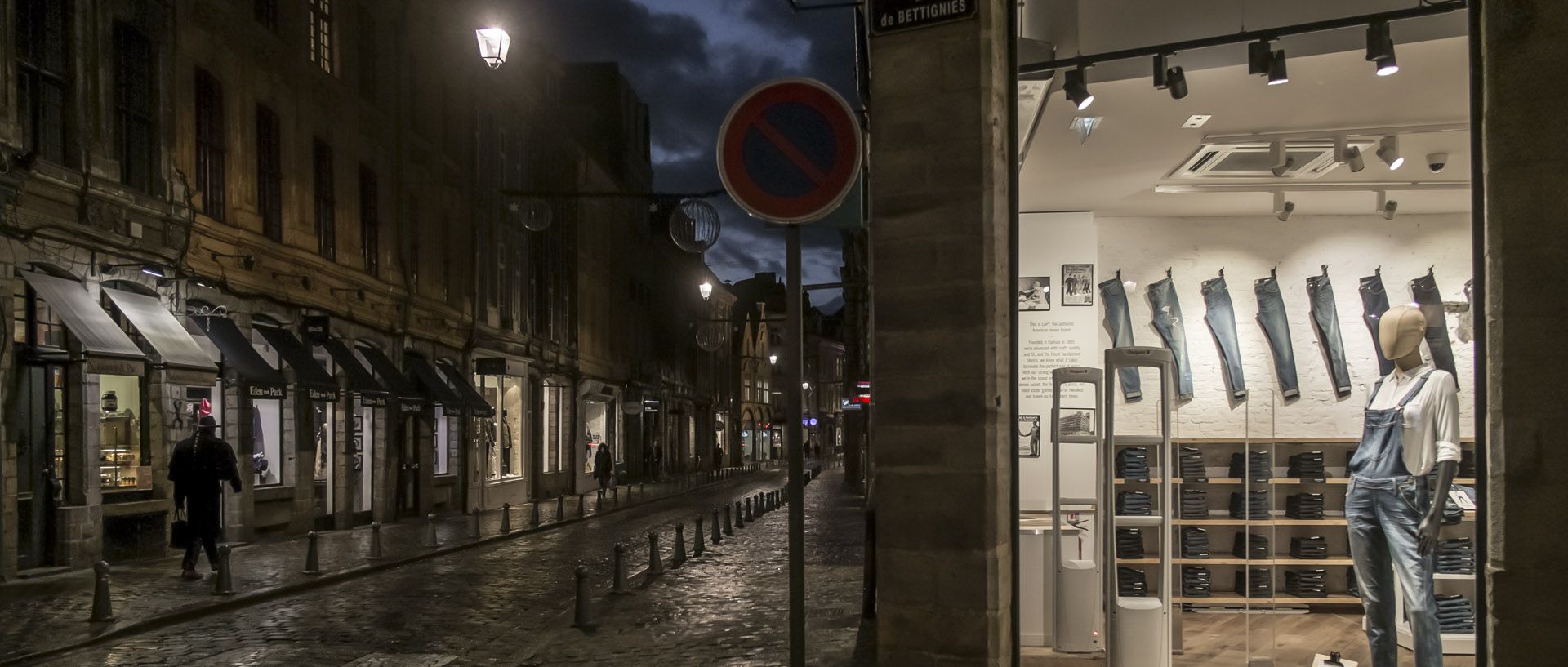 Mercredi 2 mars 2016, 19:05, rue de la Monnaie, Lille