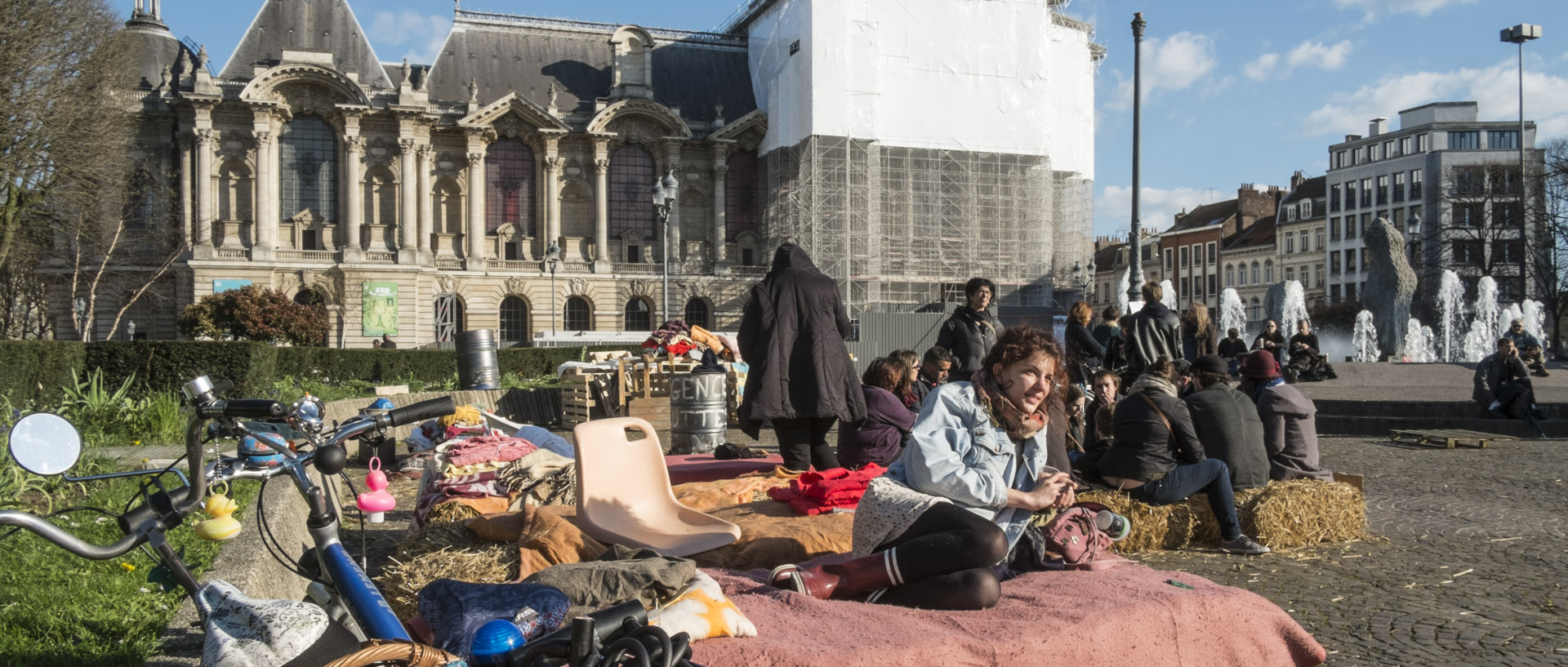 Dimanche 10 avril 2016, 18:12, place de la République, Lille