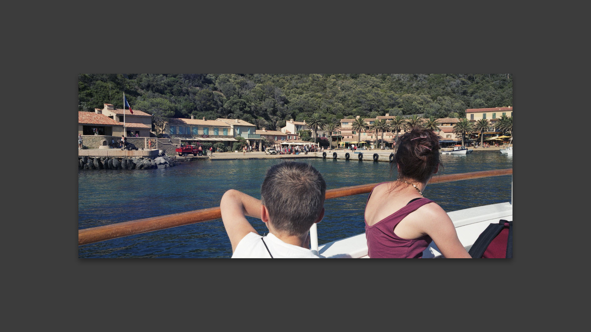 Sur la vedette de la compagnie des Iles d'Or en direction de l'île du Levant, escale à Port Cros.