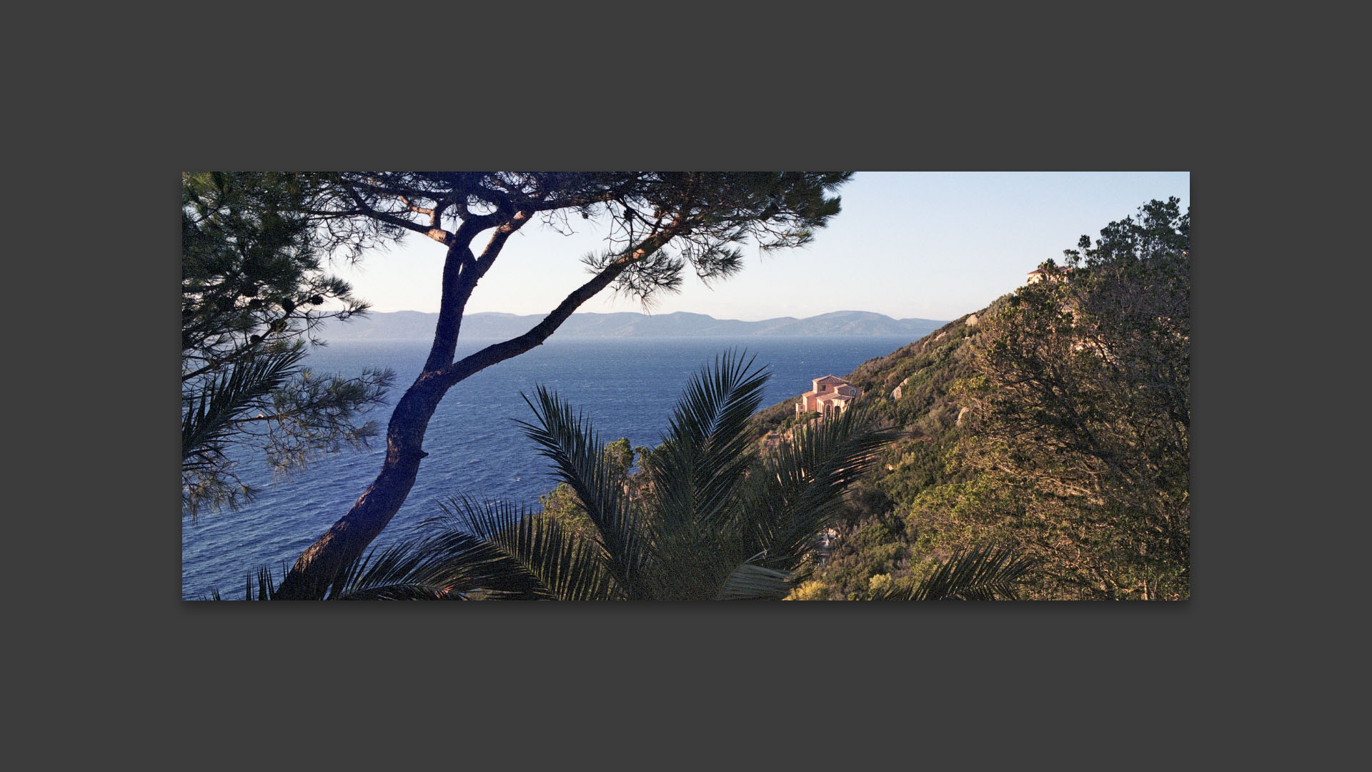 Corniche des Arbousiers. 