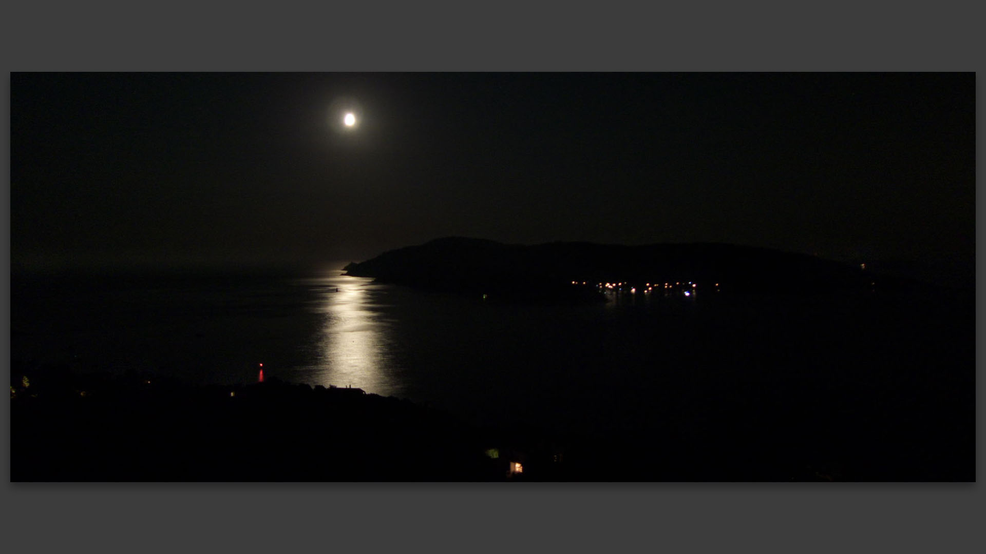 Nuit sur Port Cros. 