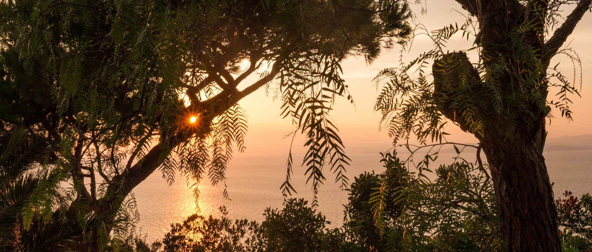 Soir, île du Levant.