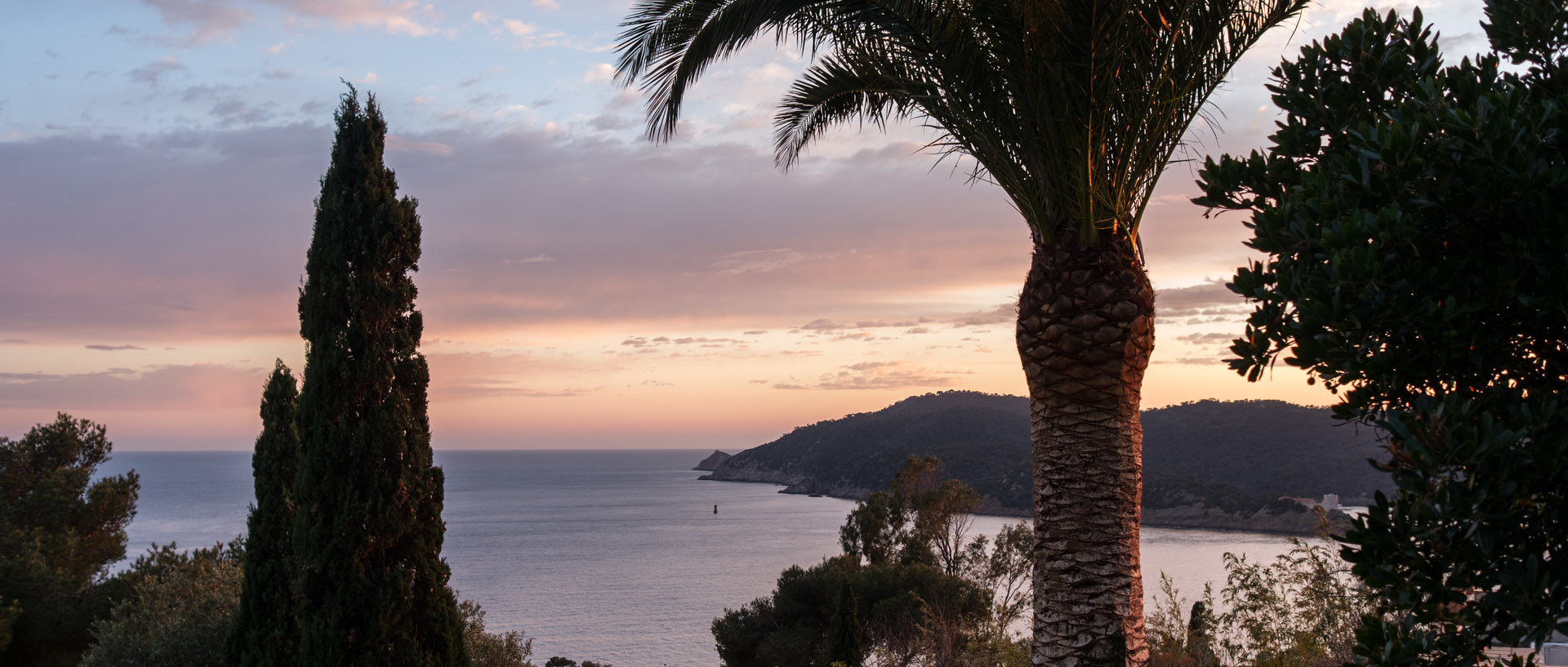 Coucher de soleil, à l'île du Levant.