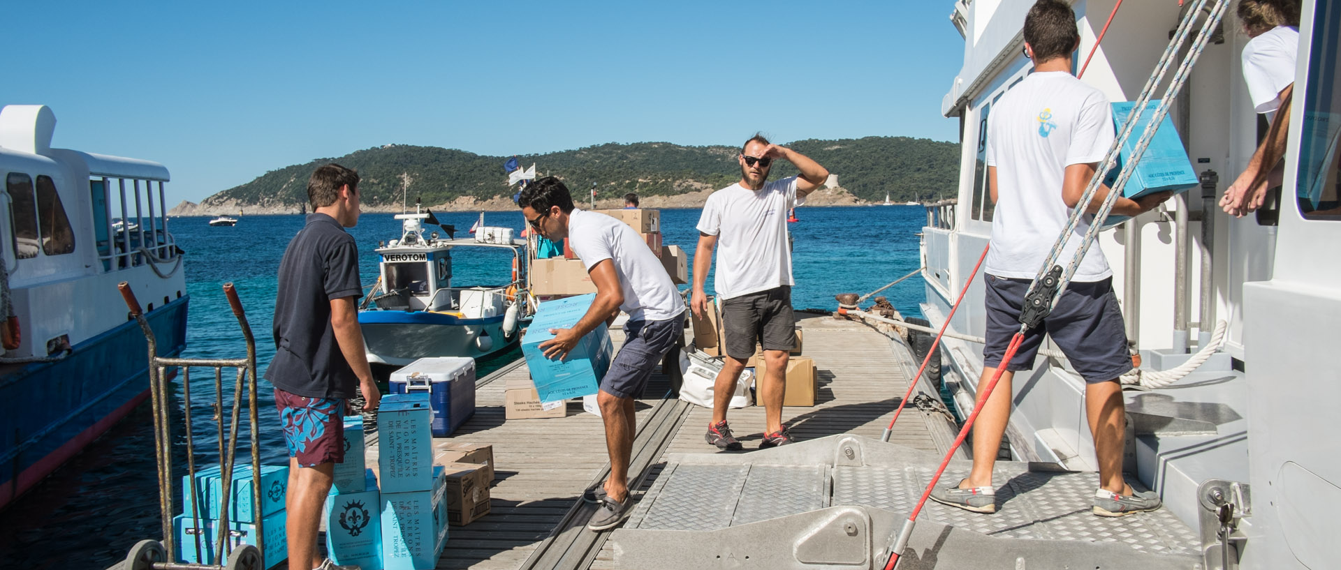 Jeudi 1er août 2013, 10:39, port de l'Aygade, Ile du Levant