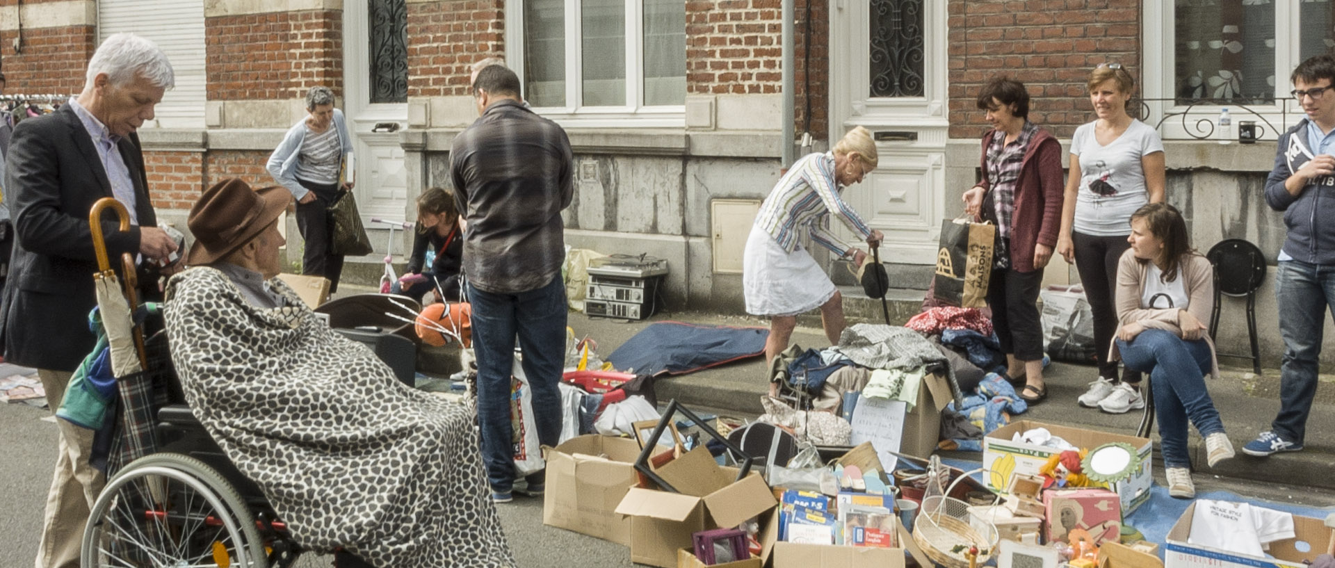 Braderie 13/ Clearance sale 13 Samedi 14 juin 2014, 11:10, rue Kléber, Croix
