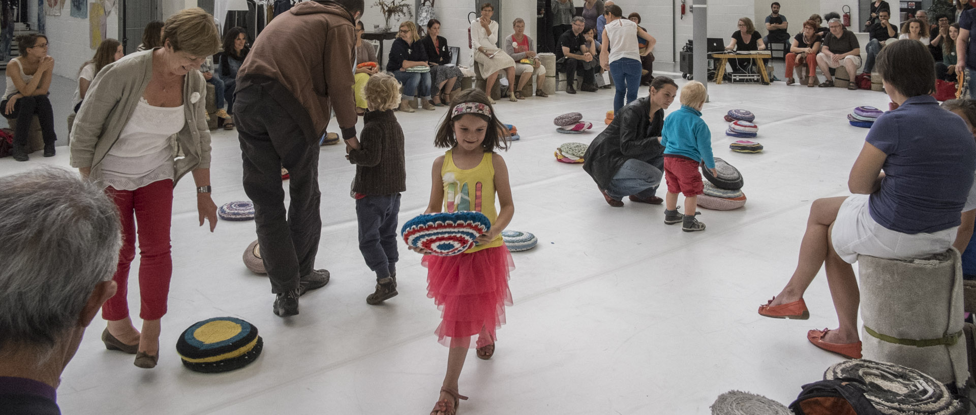 Textuur : l'enfance de l'art / Textuur : children's art Samedi 27 juin juin 2014, 16:15, le Vestiaire, Roubaix