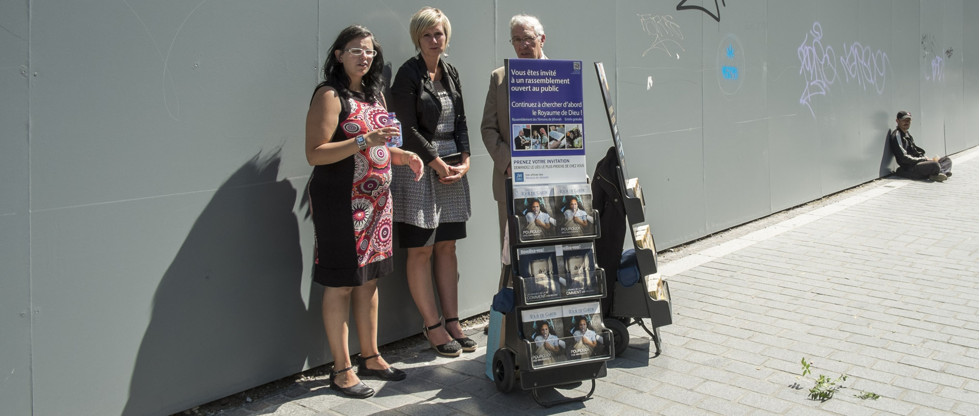 Jéhovah / Jehovah Mardi 1er juillet 2014, 11:39, rue Faidherbe, Lille